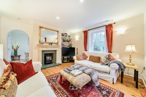 Click the photo for more details of Holwell