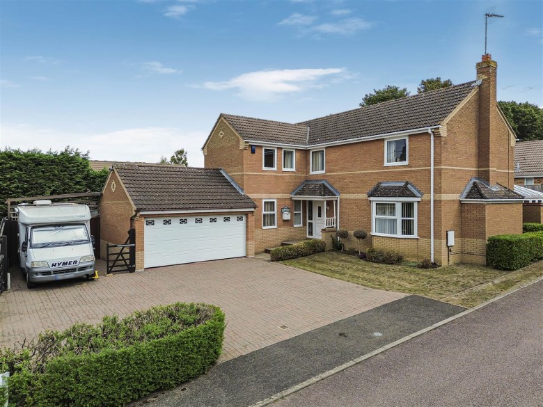 Click the photo for more details of Long Acre, Brafield On The Green, Northamptonshire, NN7