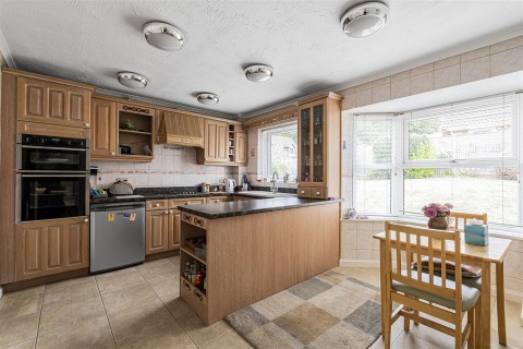 Click the photo for more details of Long Acre, Brafield On The Green, Northamptonshire, NN7