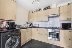 Images for Charles Warren Close, Rugby, CV21