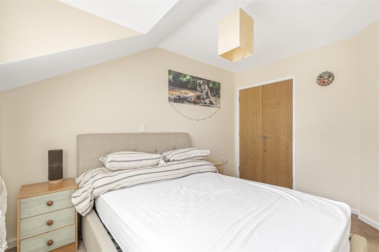Images for Charles Warren Close, Rugby, CV21