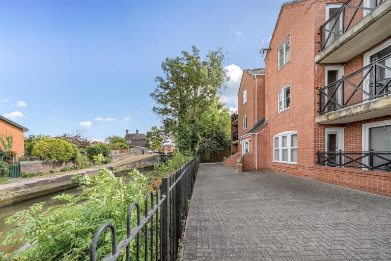 Images for Penny Hapenny Court, Atherstone