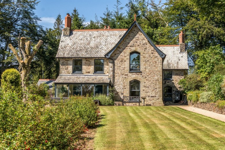 Click the photo for more details of Bittadon, Barnstaple