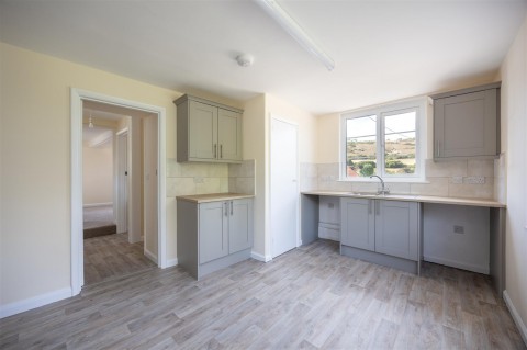 Click the photo for more details of Hollow Lane, Chillerton, Newport