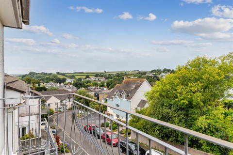 Click the photo for more details of Saffron Park, Kingsbridge