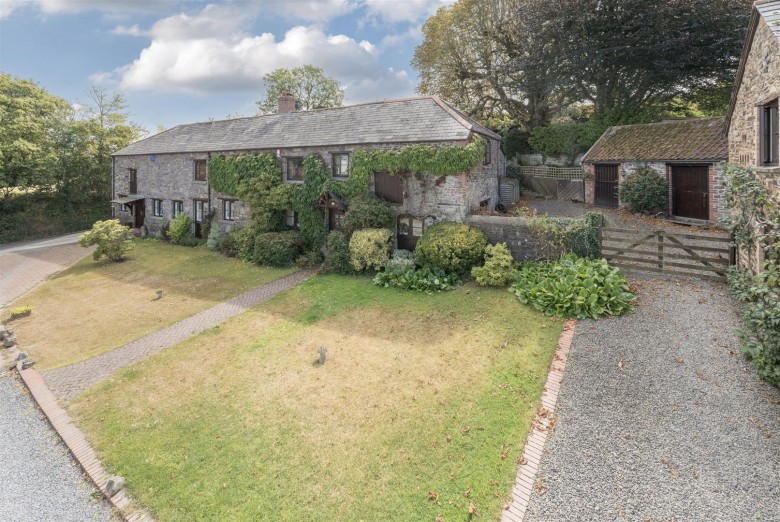 Click the photo for more details of Sticklepath Court, Tawstock, Barnstaple