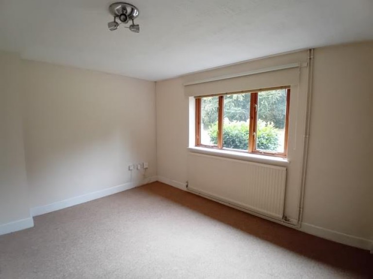Images for Holmbushes, Leigh