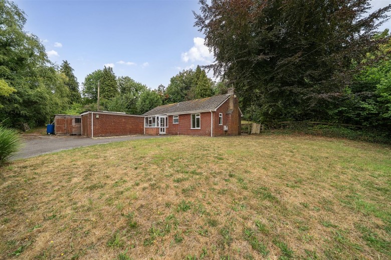 Click the photo for more details of Higher Street, Okeford Fitzpaine, Blandford Forum