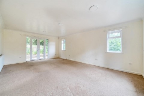 Click the photo for more details of Higher Street, Okeford Fitzpaine, Blandford Forum