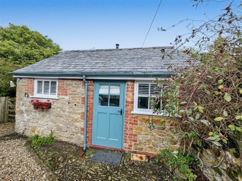 Click the photo for more details of New Street, North Perrott, Crewkerne