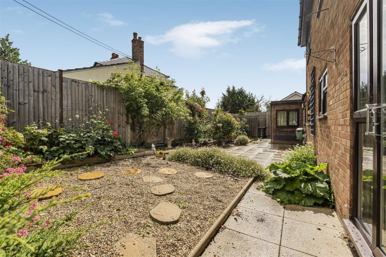 Images for Flaxfields, Linton, Cambridge