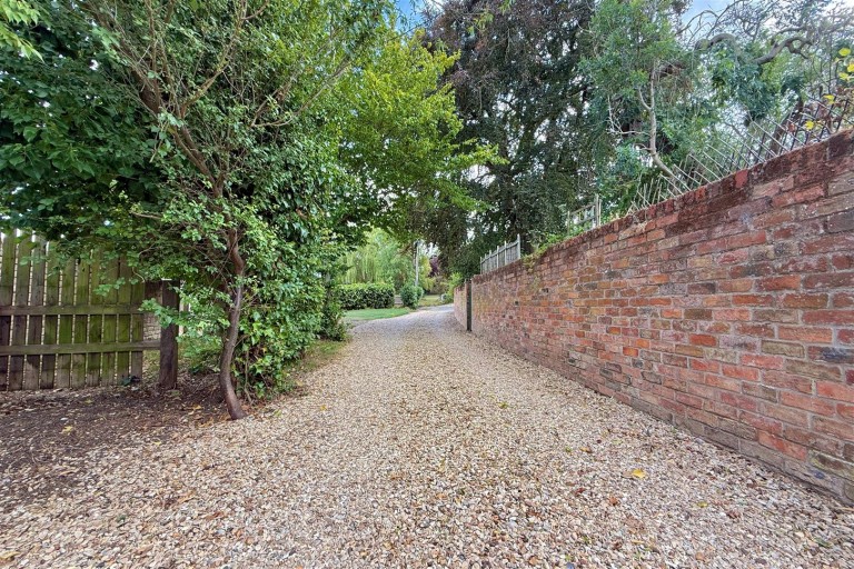 Images for Village Street, Pickworth