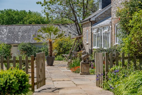 Click the photo for more details of Frampton Park