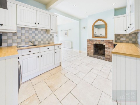 Click the photo for more details of Uppingham Road, Houghton on the Hill, Leicestershire