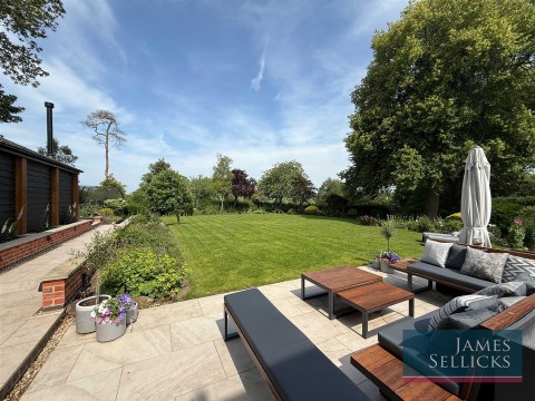 Click the photo for more details of Ivy Cottage, Burton Overy, Leicestershire