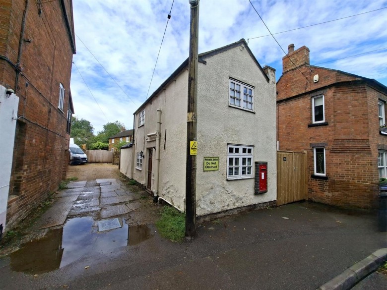 Click the photo for more details of West End, West Haddon, Northampton, NN6
