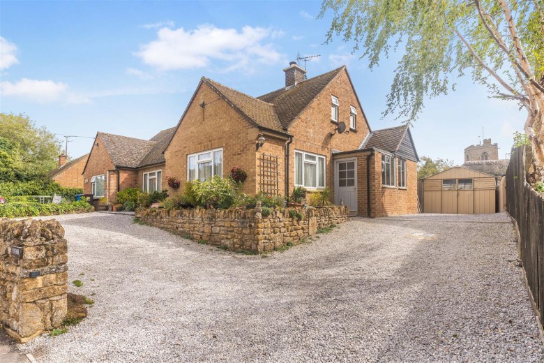 Click the photo for more details of High Street, Cropredy, Banbury