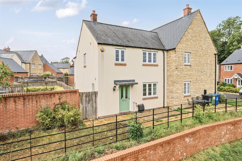 Click the photo for more details of Timms Lane, Silverstone, NN12