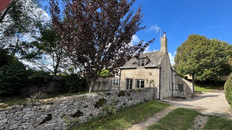 Click the photo for more details of Aldsworth, Gloucestershire
