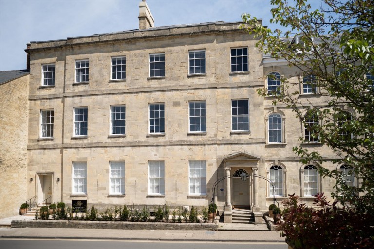 Images for Dollar Street, Cirencester