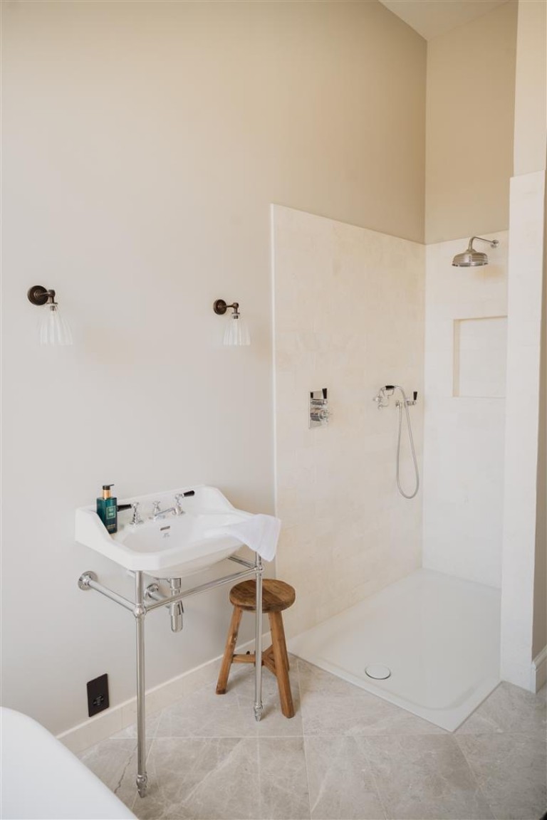 Images for Dollar Street, Cirencester
