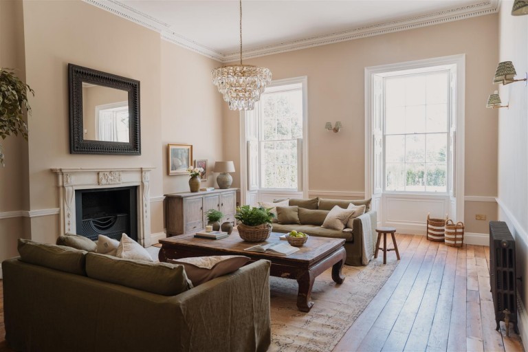 Images for Dollar Street, Cirencester