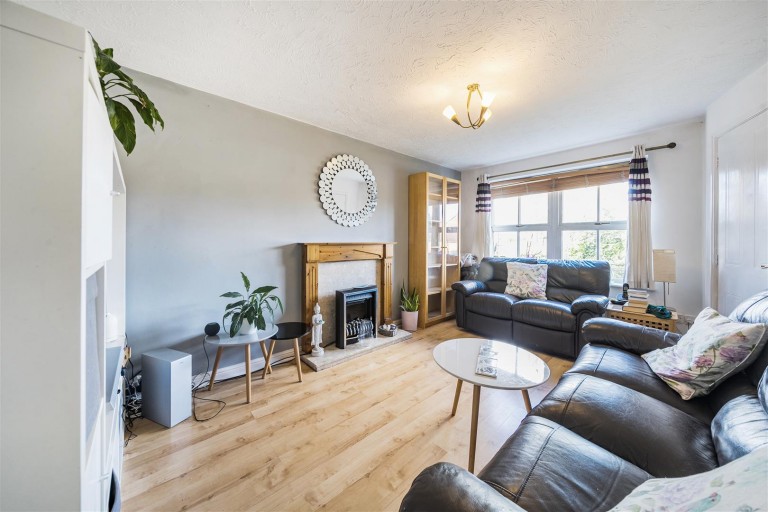 Images for Kestrel Crescent, Brackley, NN13 6PX