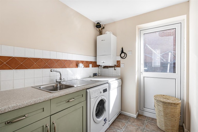 Images for Preston Drive, Daventry, NN11