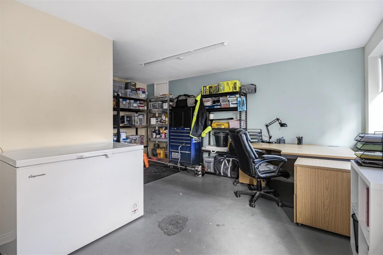 Images for Preston Drive, Daventry, NN11