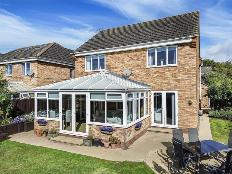 Images for Preston Drive, Daventry, NN11
