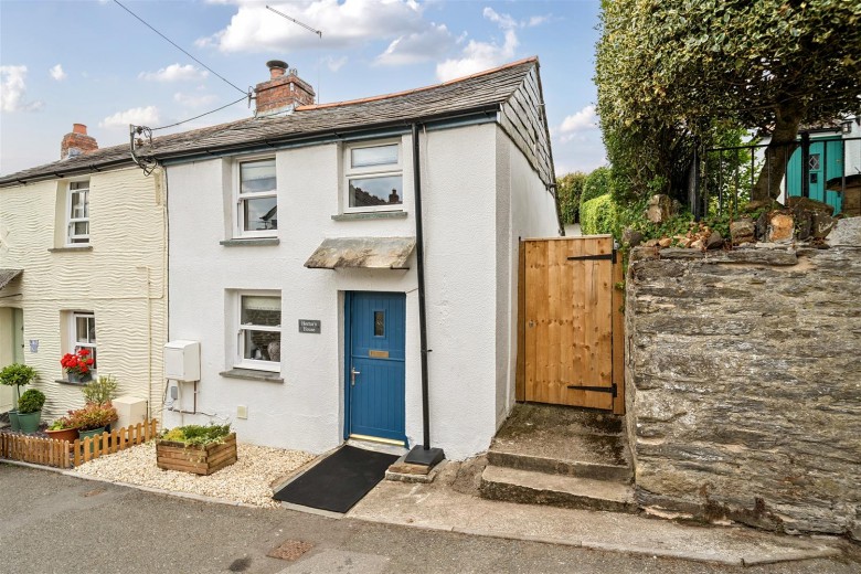 Click the photo for more details of Egloshayle, Wadebridge
