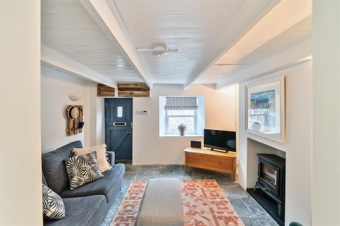 Click the photo for more details of Egloshayle, Wadebridge