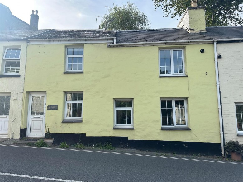 Click the photo for more details of Newbridge Hill, Gunnislake
