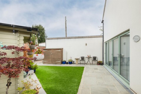 Click the photo for more details of Chapel Street, Oakthorpe, DE12