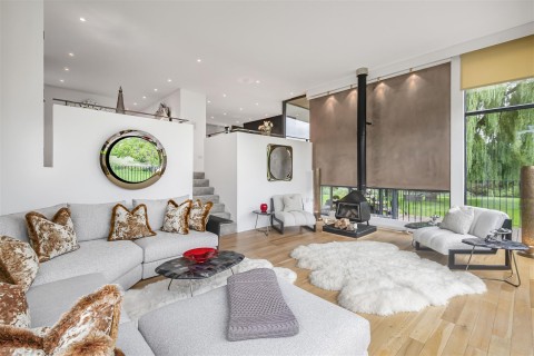 Click the photo for more details of Loddon Drive, Wargrave, Reading
