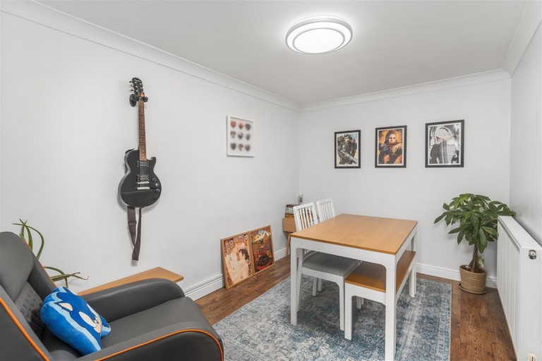 Images for Manor Close, Middleton Cheney, Banbury