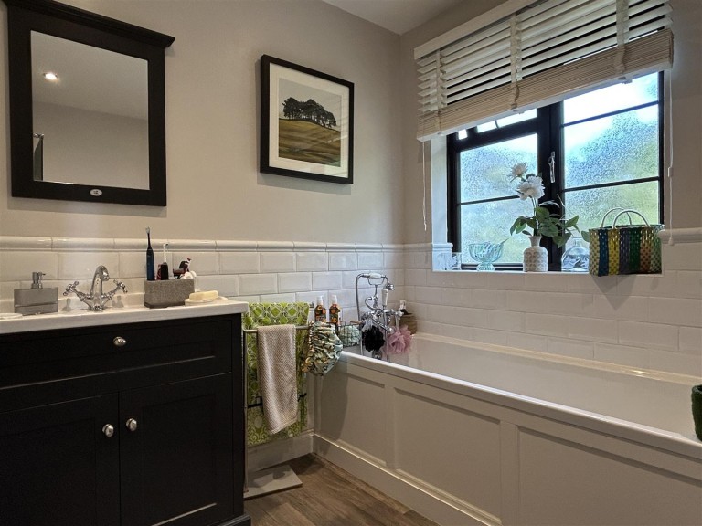 Images for Chittlehamholt