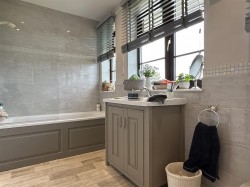 Images for Chittlehamholt