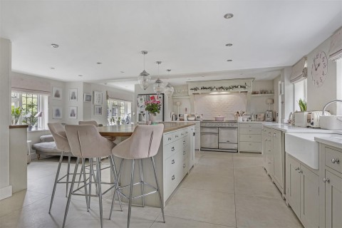 Click the photo for more details of Main Street, Henley-On-Thames