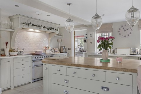 Click the photo for more details of Main Street, Henley-On-Thames