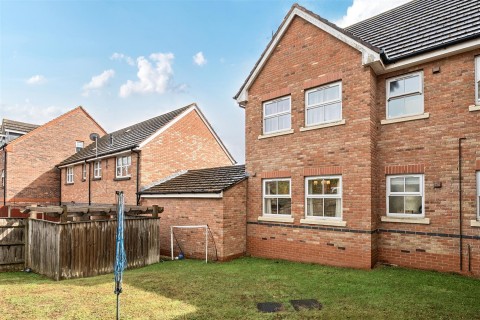 Click the photo for more details of Rowe Close, Rugby, CV21