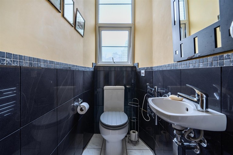 Images for 48 Castle Street, Bodmin