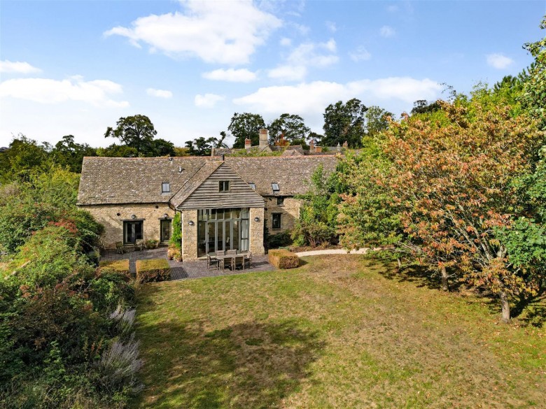 Click the photo for more details of Woodstock, Oxfordshire
