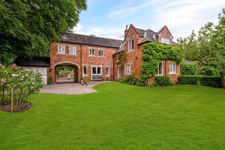 Click the photo for more details of Old Vicarage Gardens, Skellingthorpe, Lincoln
