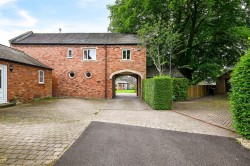 Images for Old Vicarage Gardens, Skellingthorpe, Lincoln