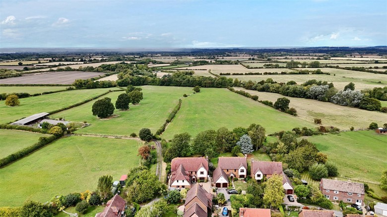 Click the photo for more details of 12 West End Lane, Bishopstone, Swindon