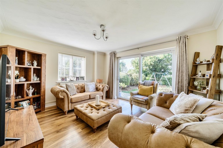 Images for 12 West End Lane, Bishopstone, Swindon