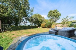 Images for 12 West End Lane, Bishopstone, Swindon