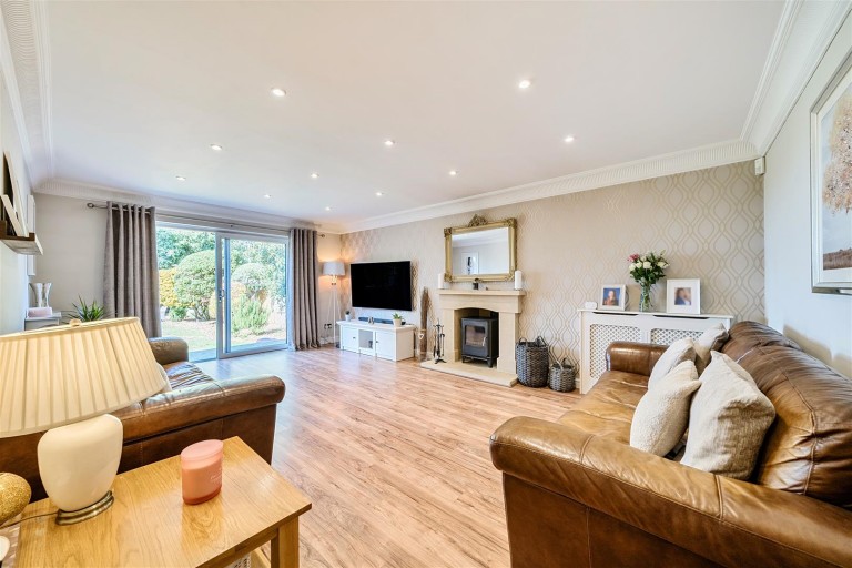 Images for 12 West End Lane, Bishopstone, Swindon