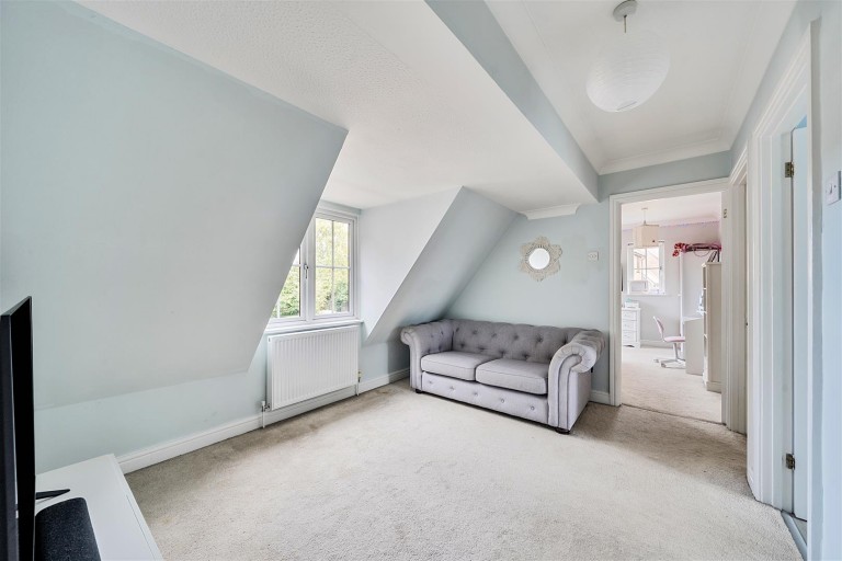 Images for 12 West End Lane, Bishopstone, Swindon